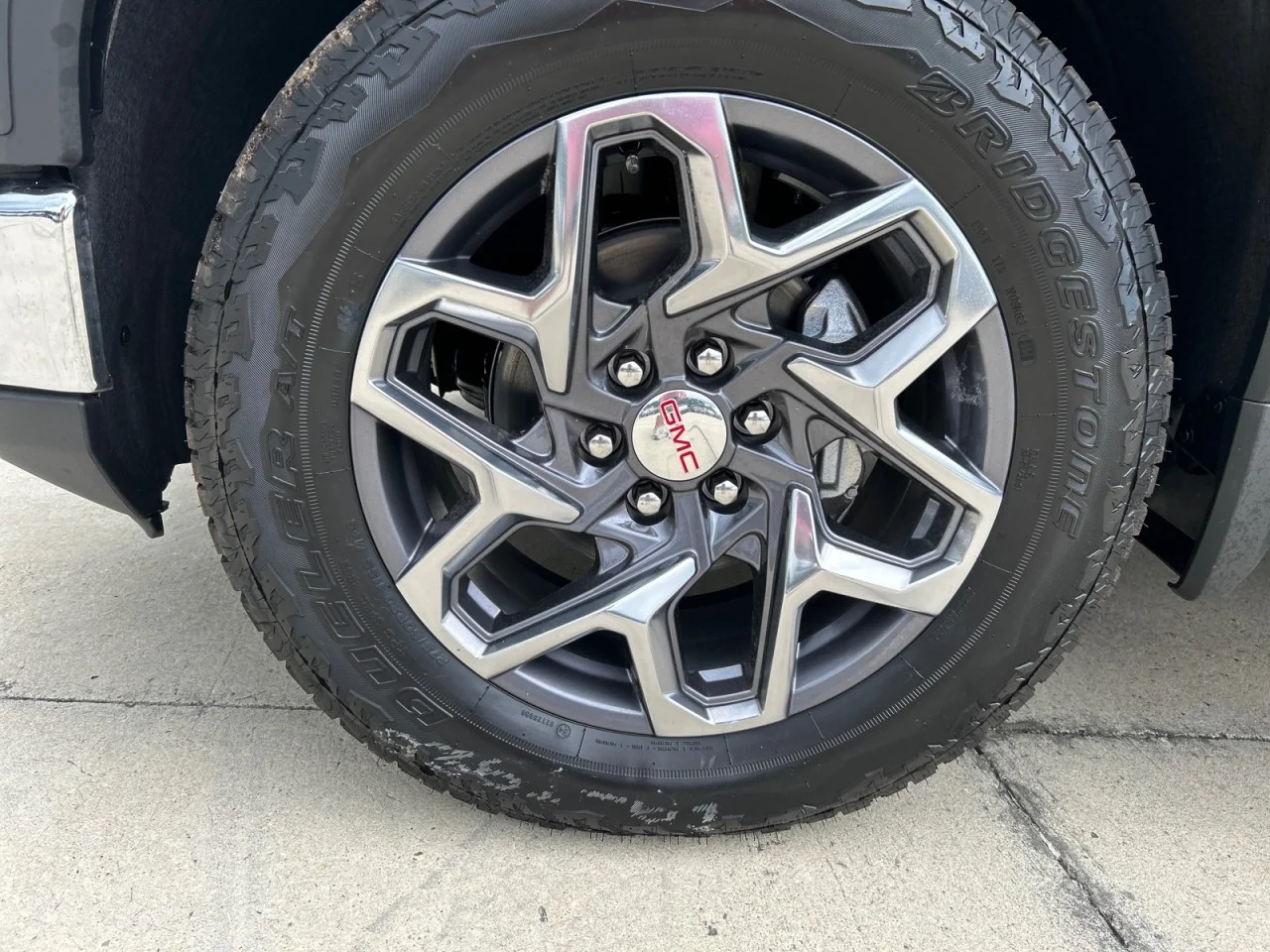 New 2026 Onyx Black GMC SLT image 10