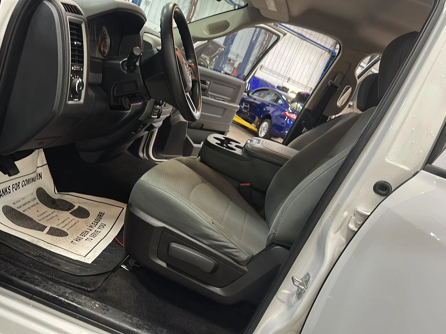 Used 2016 Bright White Clearcoat Ram Express image 16