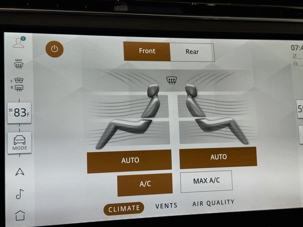 New 2026 Fuji White Land Rover SE image 17
