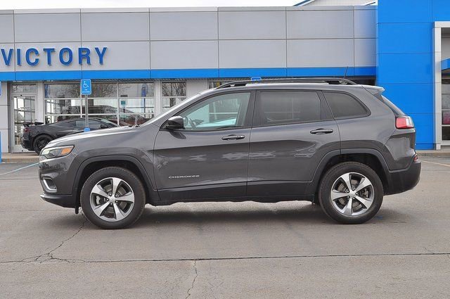 Used 2022 Gray Jeep Limited image 6