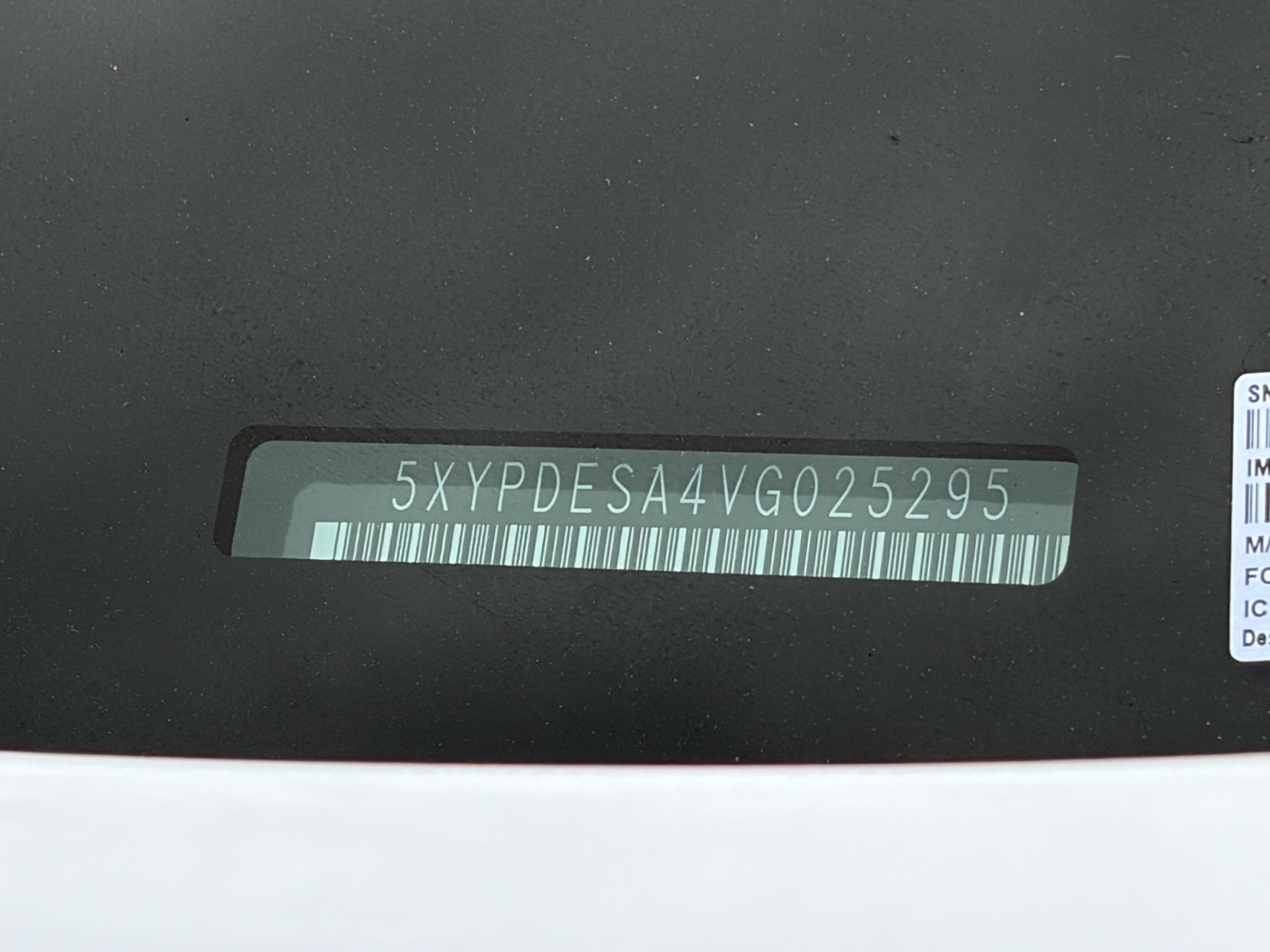 New 2027 Glacial White Pearl Kia X-LINE SX image 32
