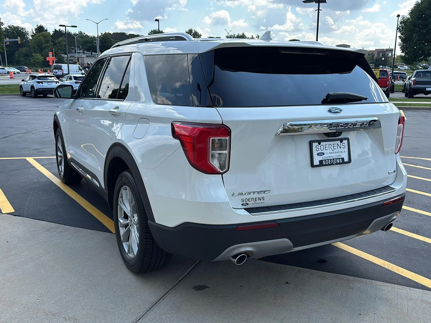 Used 2020 Star White Metallic Tri-Coat Ford Limited image 7