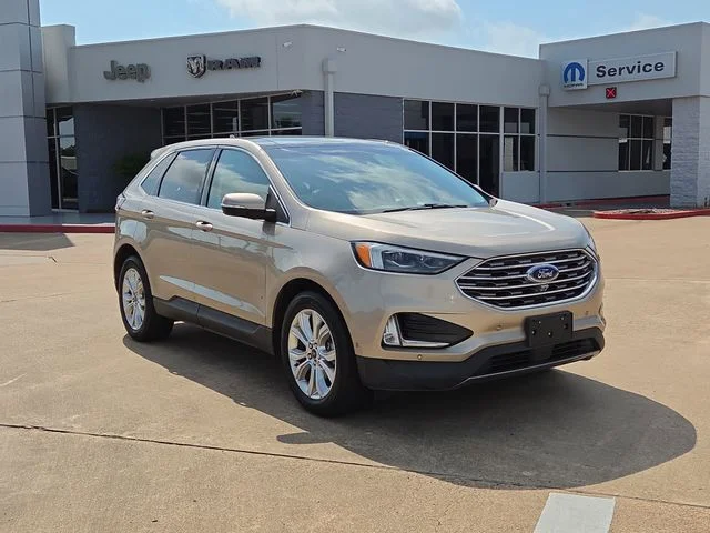 2020 Ford Edge Titanium's photo