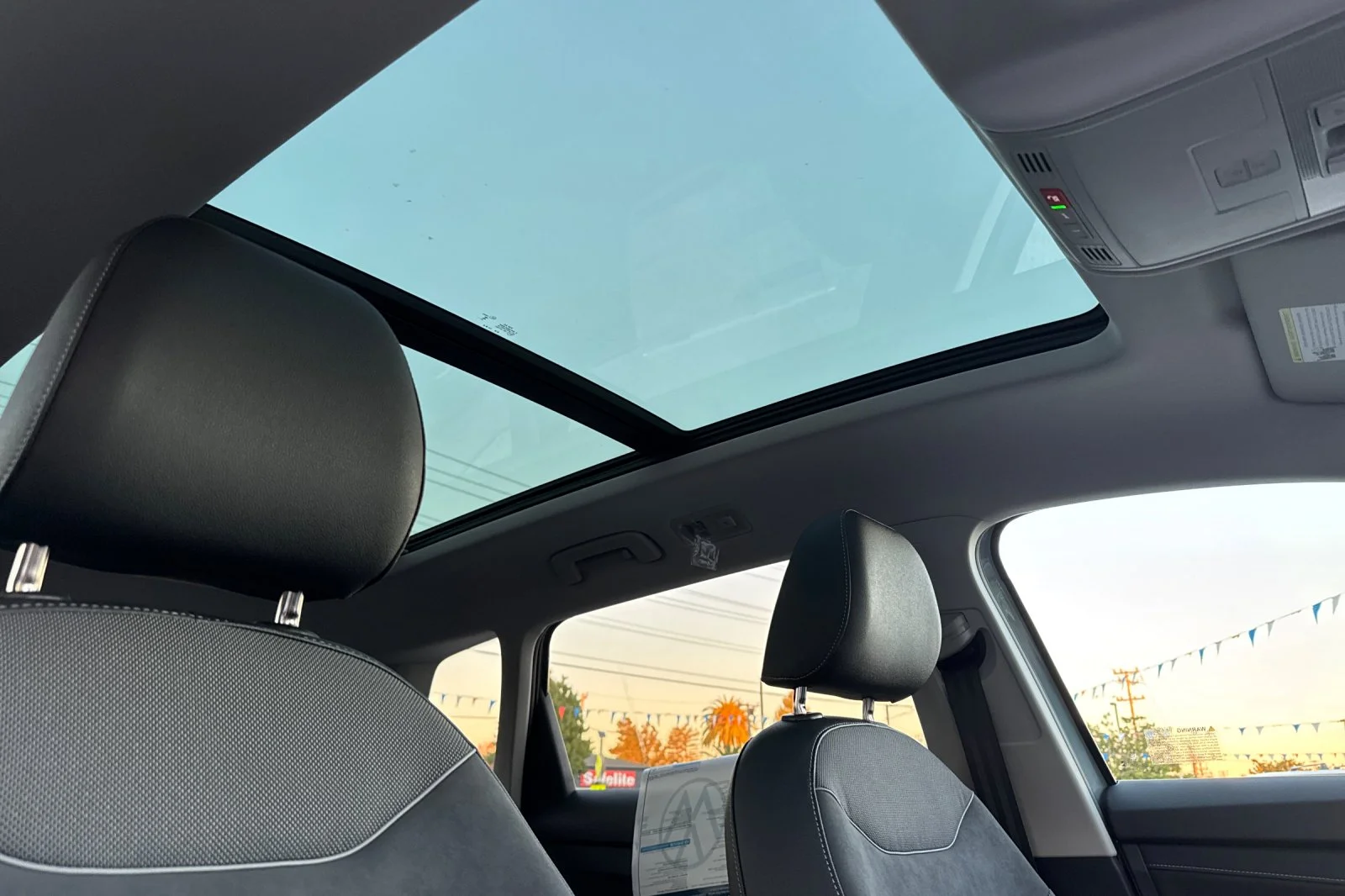 2026 Volkswagen Taos SE Black - Photo 17