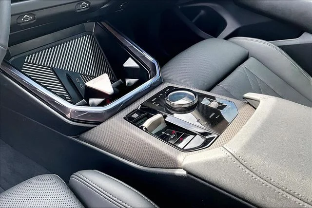 2025 BMW X3 30 - Photo 14