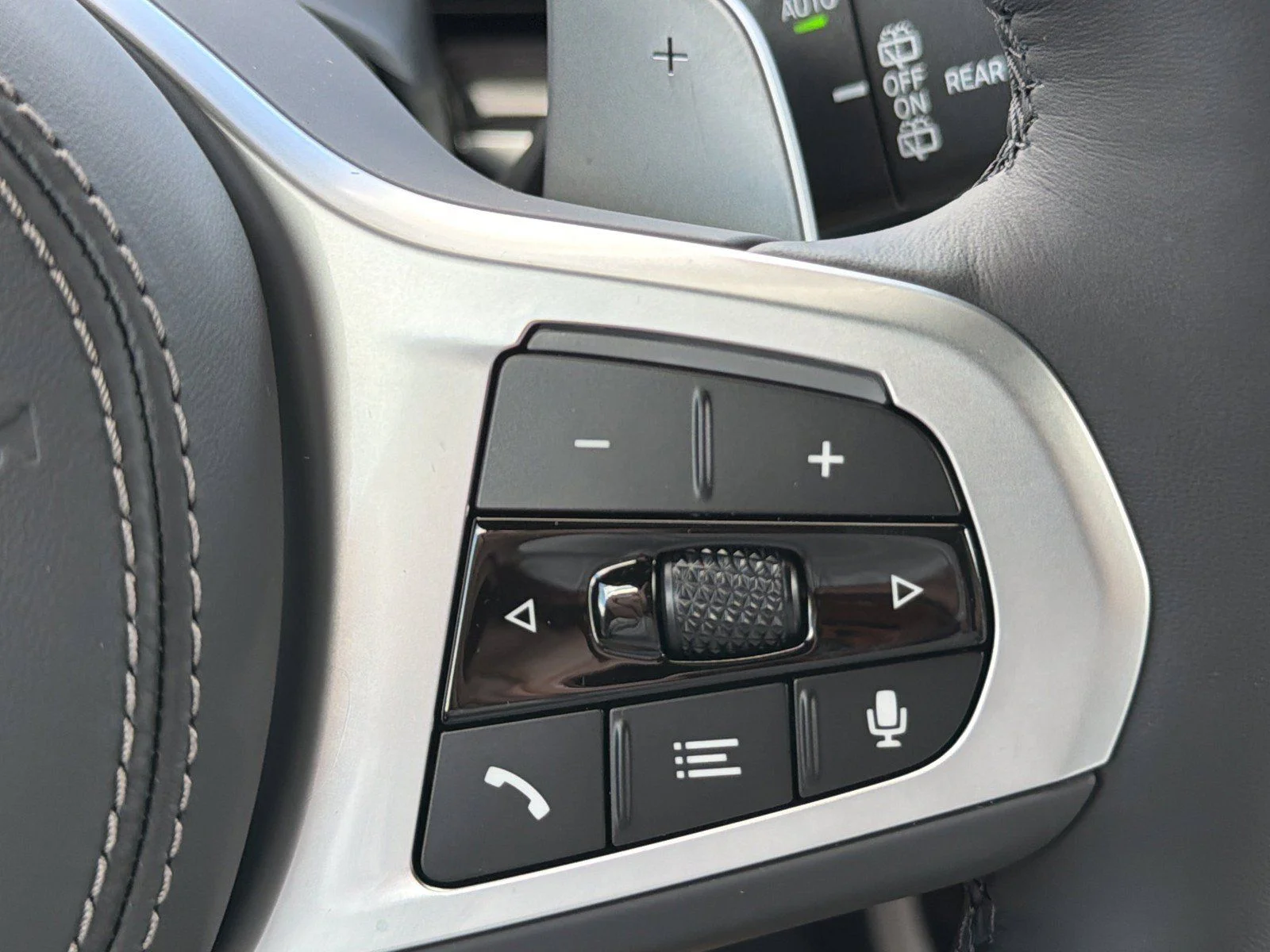 New 2027 Skyscraper Grey Metallic BMW xDrive40i image 36