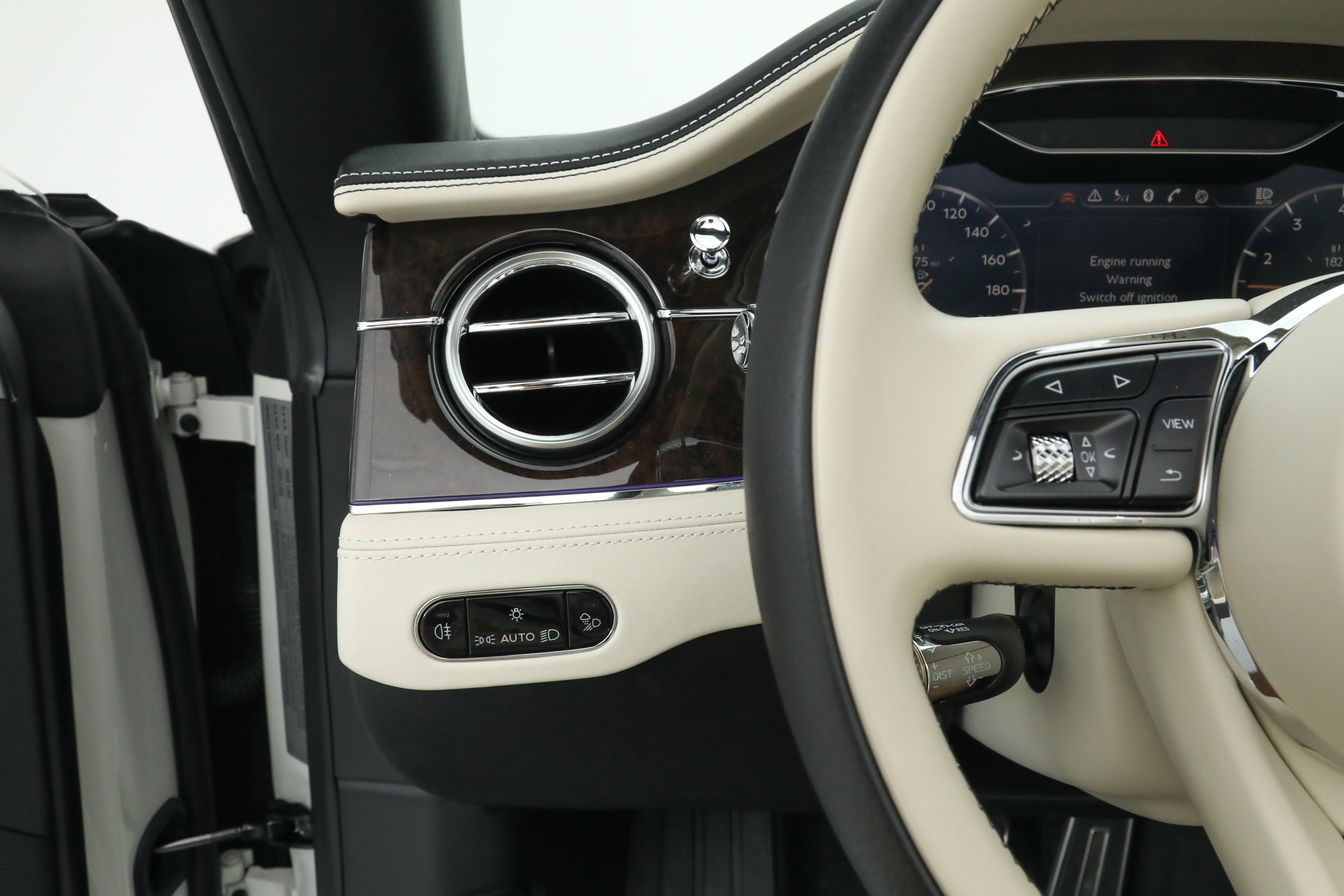 Used 2022 White Bentley GT V8 Convertible image 26