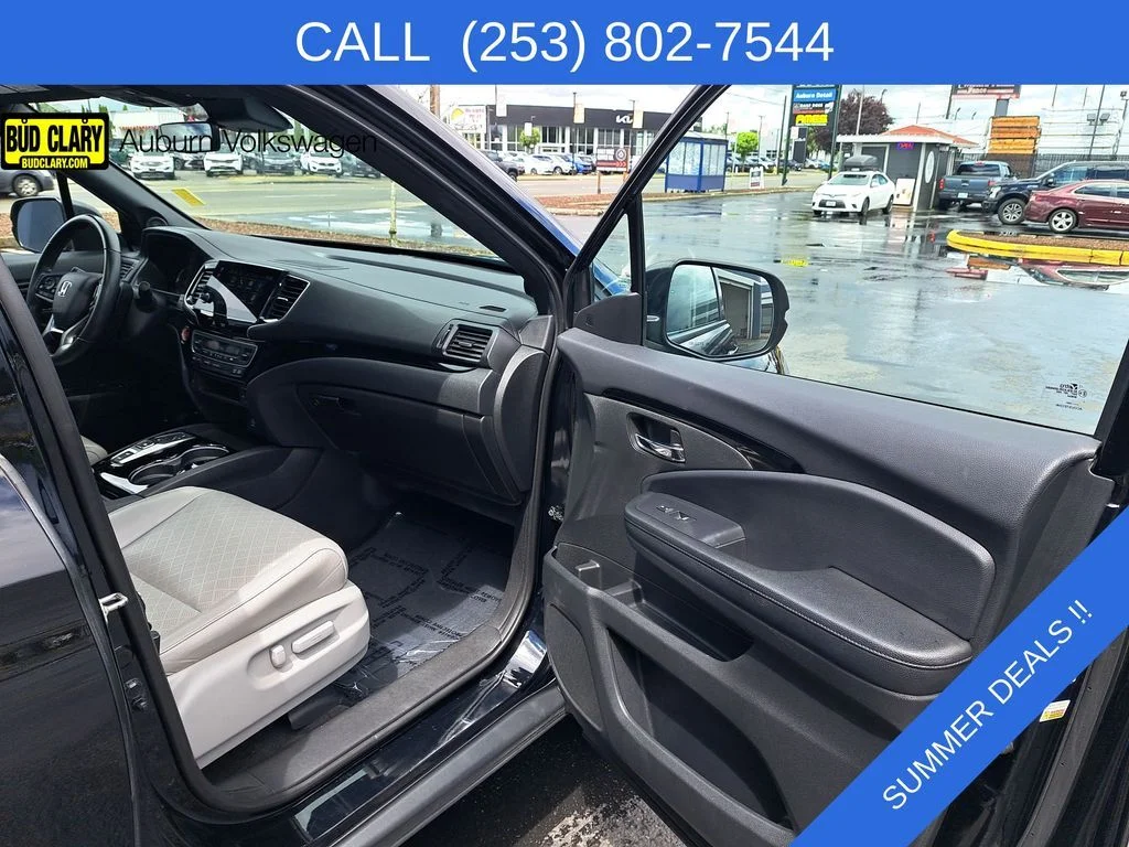 Used 2019 Black Honda Touring image 26