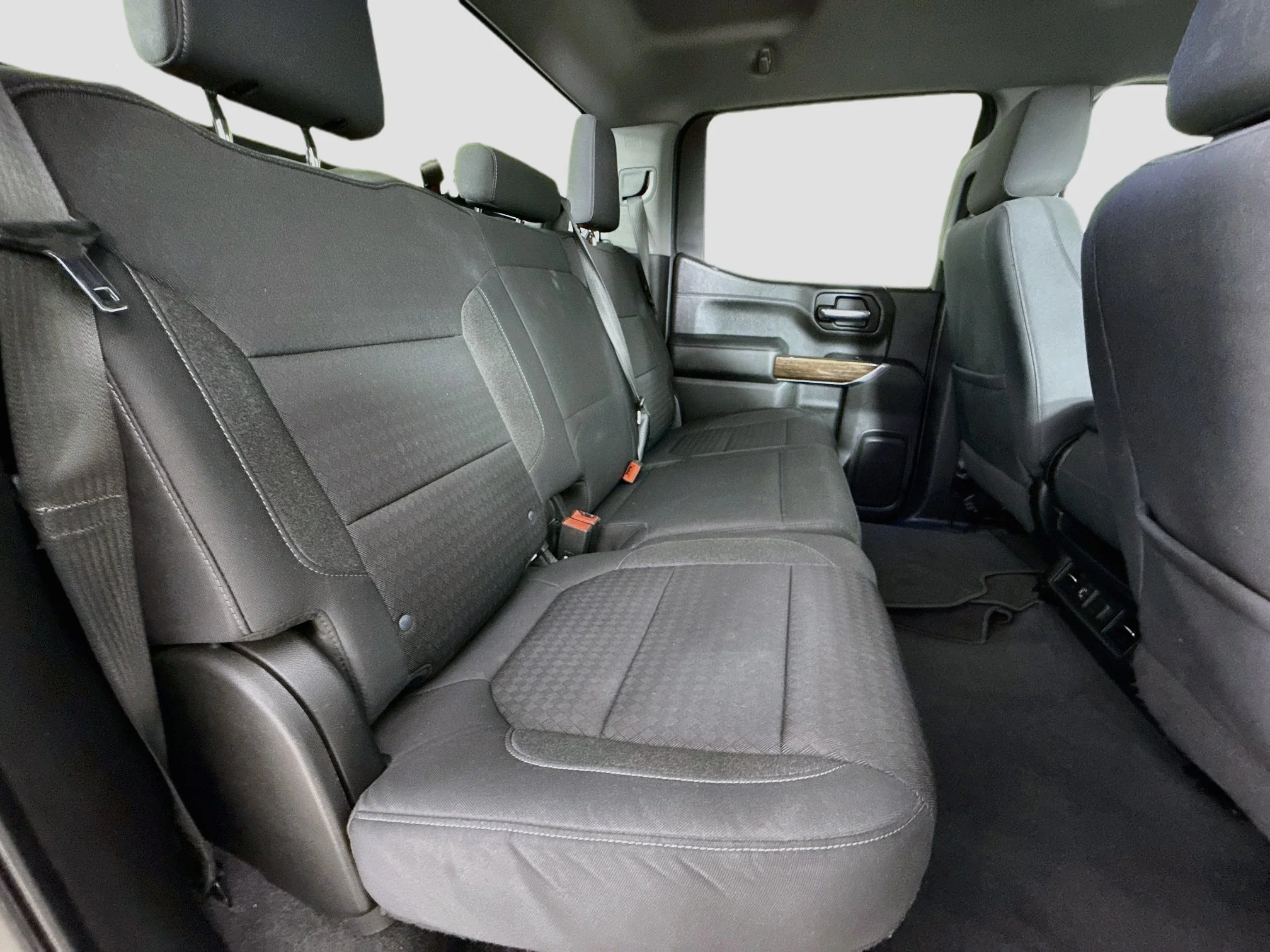 Used 2020 SUMMIT WHITE GMC SLE image 29