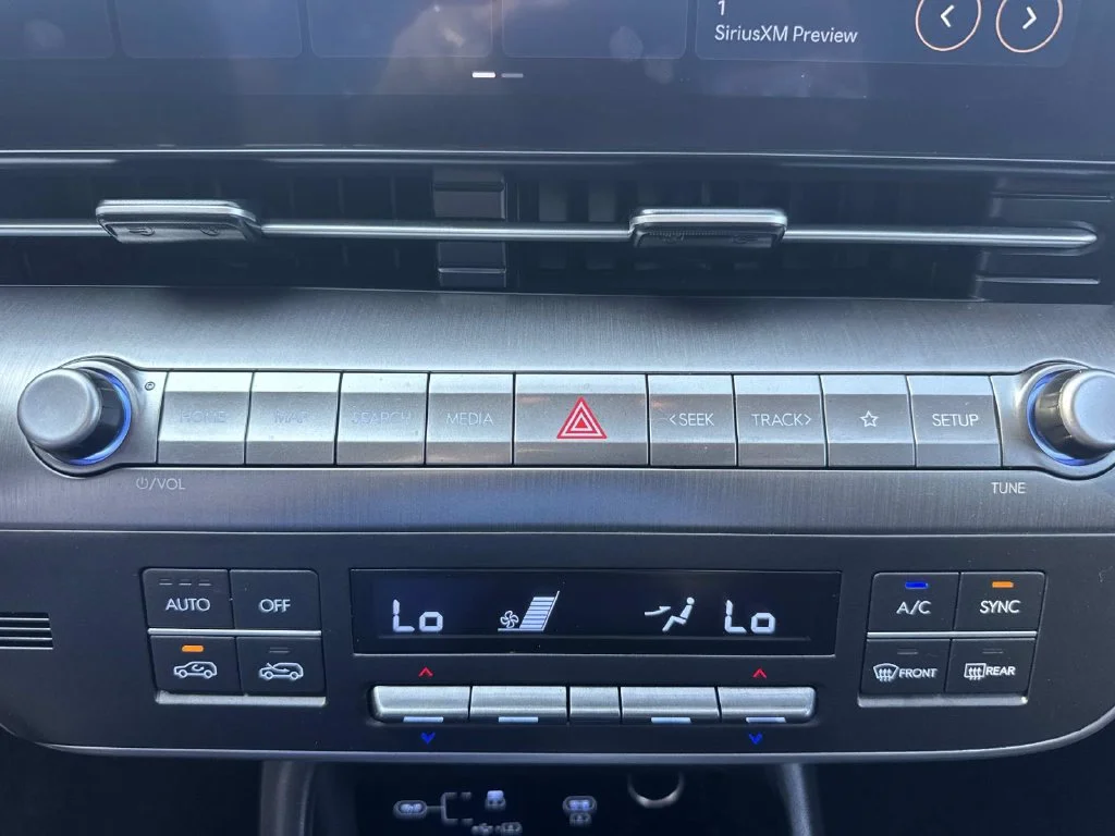 Used 2025 Gray Hyundai SEL image 46