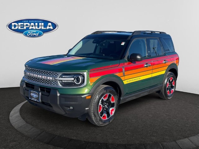 Used 2025 Green Metallic Ford Free Wheeling image 1