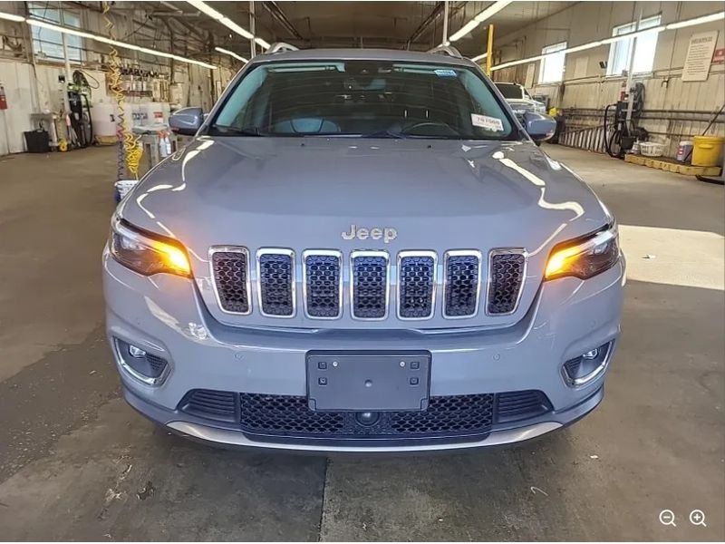 Used 2020 Sting-Gray Clearcoat Jeep Limited image 5