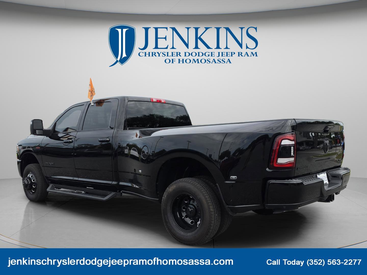 Used 2024 Diamond Black Crystal Pearlcoat Ram Big Horn image 7