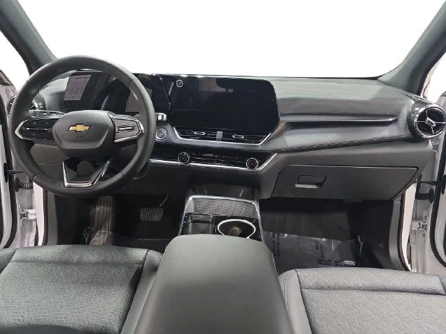 Used 2025 Summit White Chevrolet LT image 13