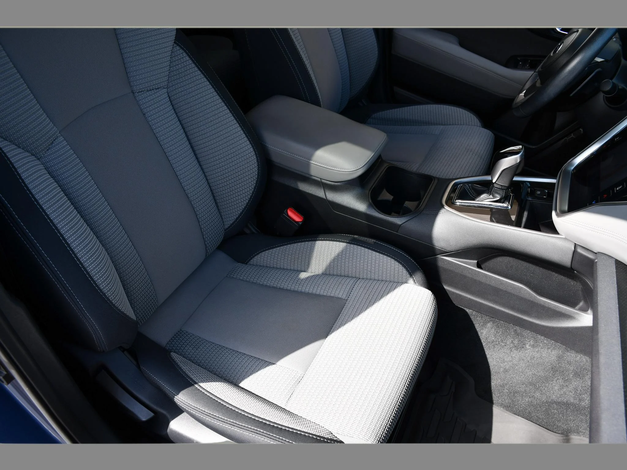 Used 2021 Abyss Blue Pearl Subaru Premium image 32