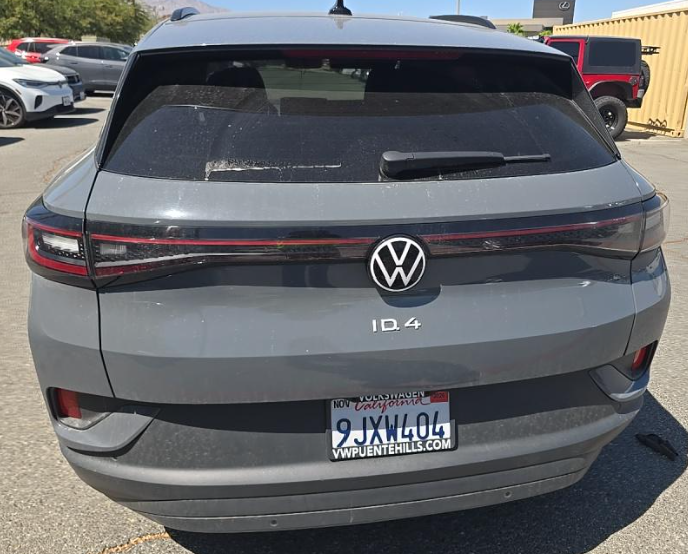 Used 2023  Volkswagen Pro image 7
