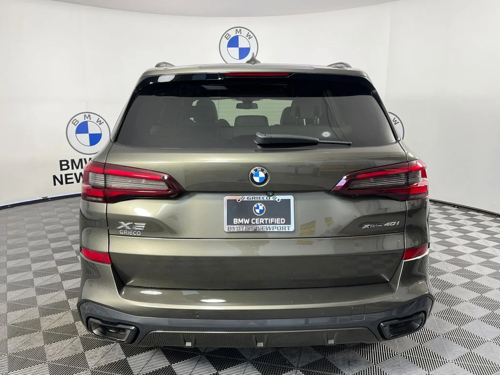 Certified Used 2023 Manhattan Green Metallic BMW xDrive40i image 12