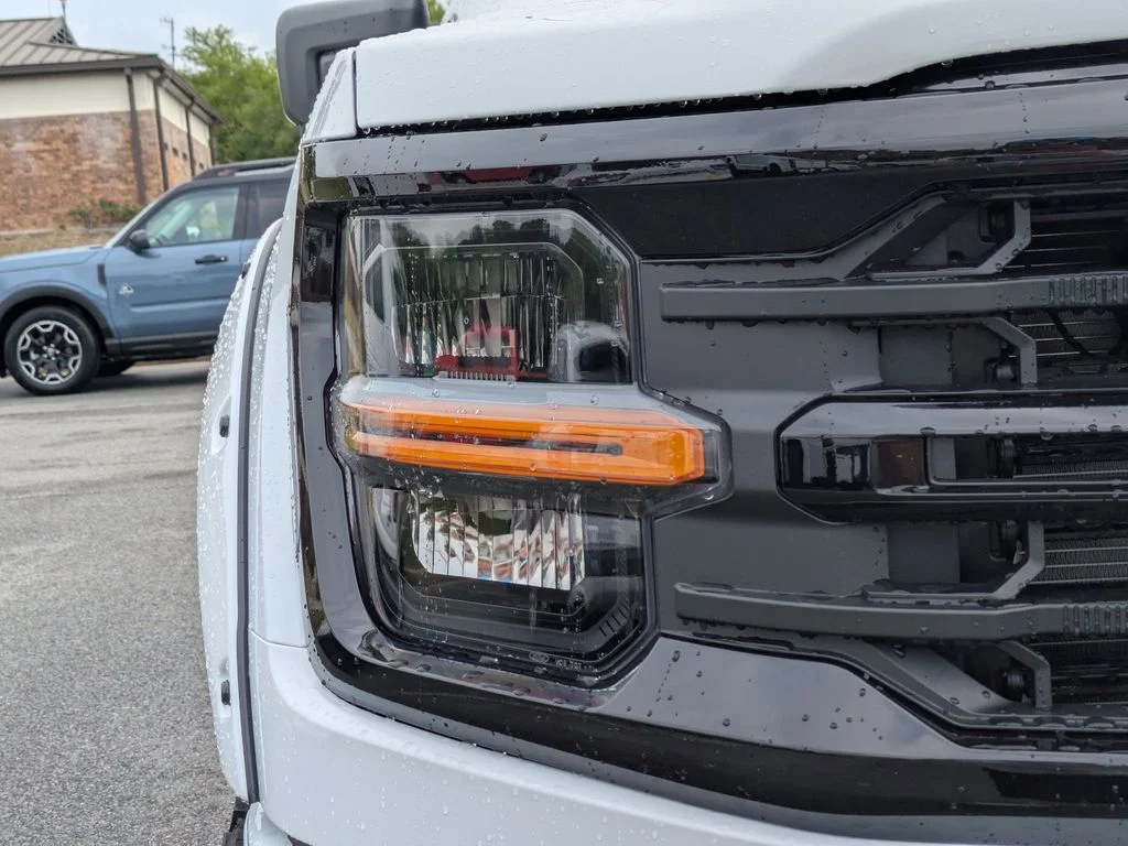 New 2026 Oxford White Ford XLT image 10