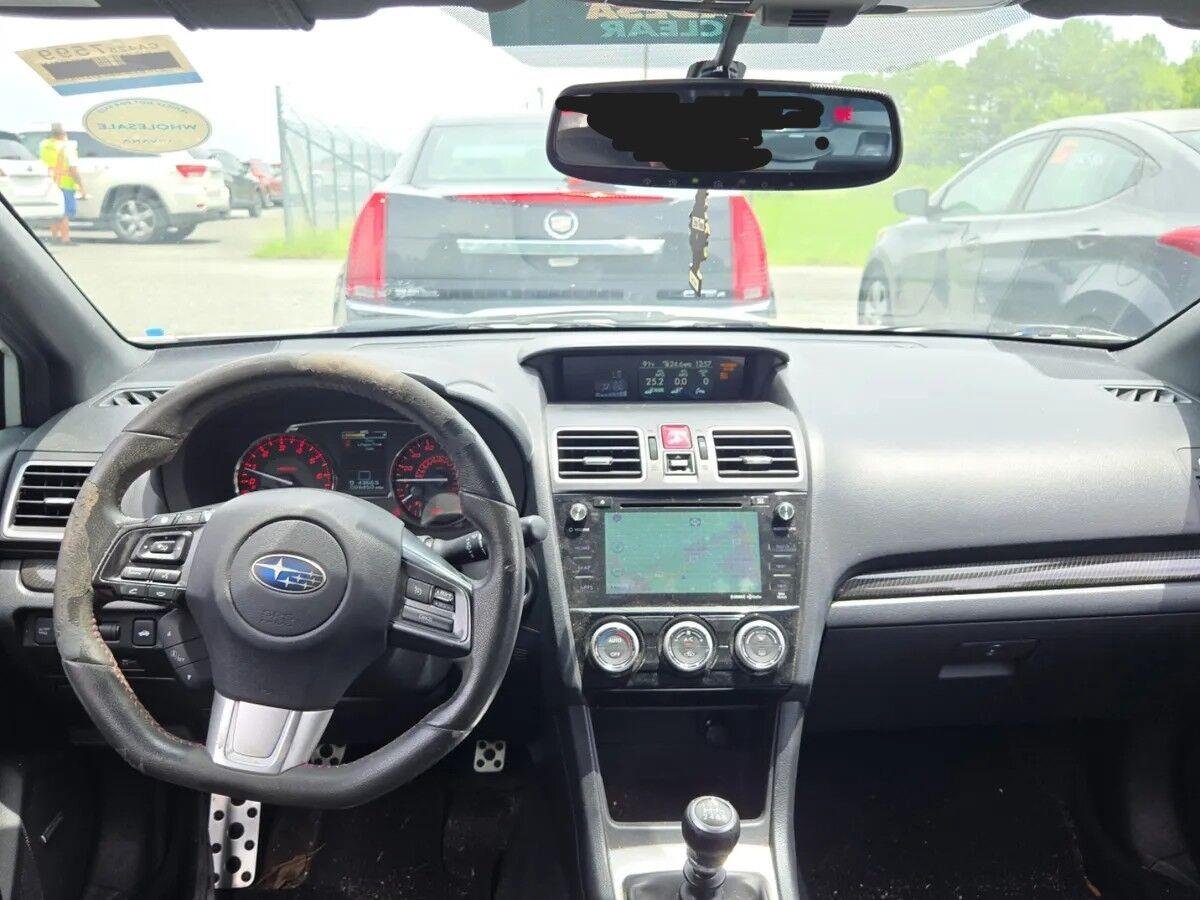 Used 2016 Crystal White Pearl Subaru Limited image 2