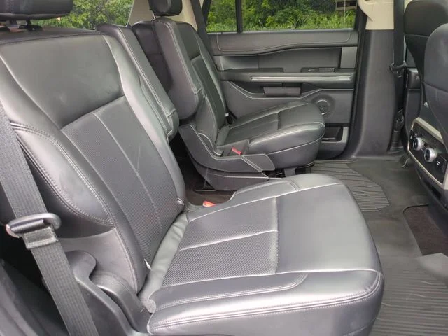 Used 2022 Black Ford XLT image 33