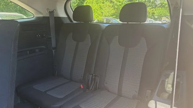 Certified Used 2023 Gray Kia LX image 19