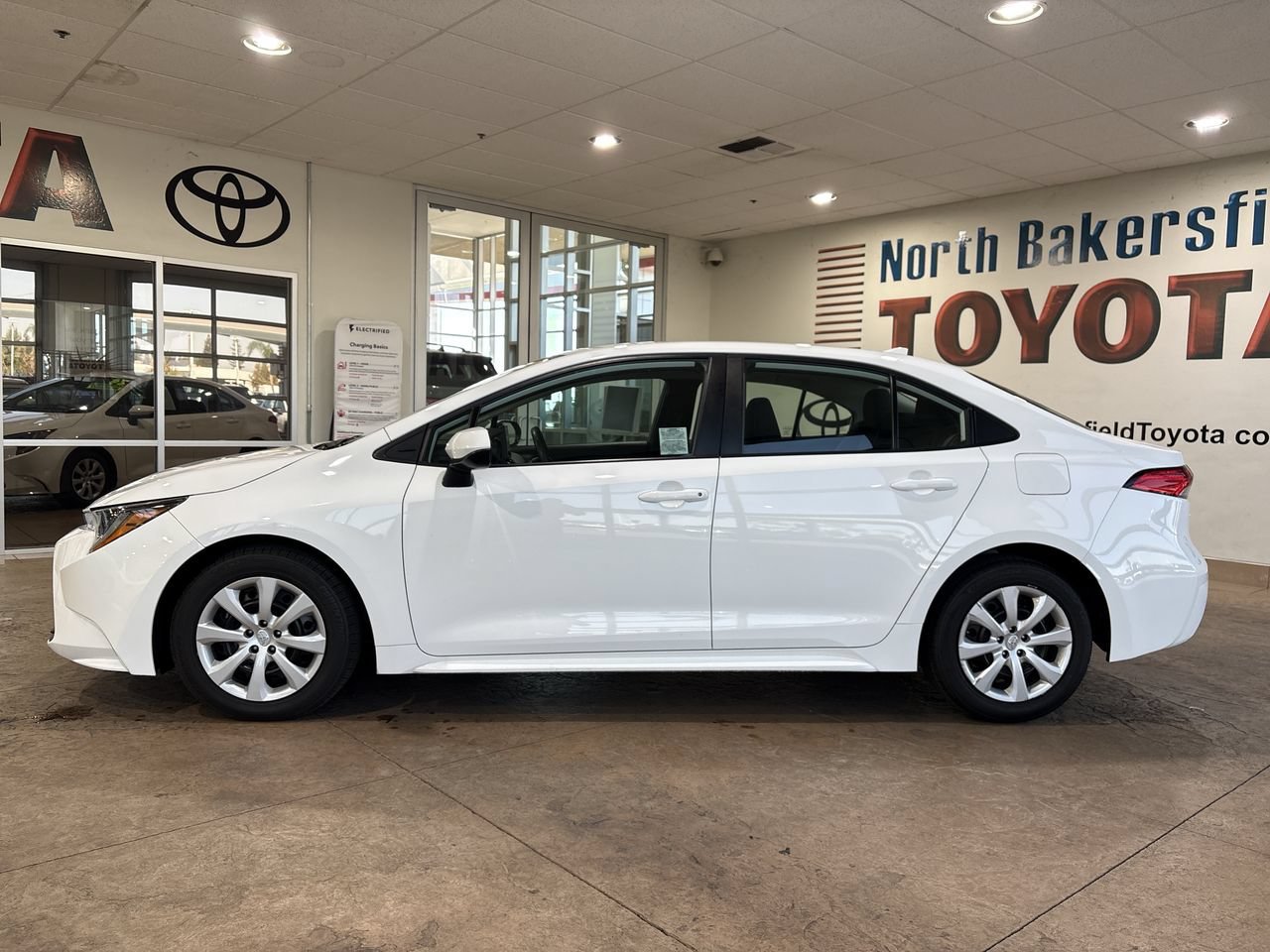 Certified Used 2024 Ice Toyota LE image 7