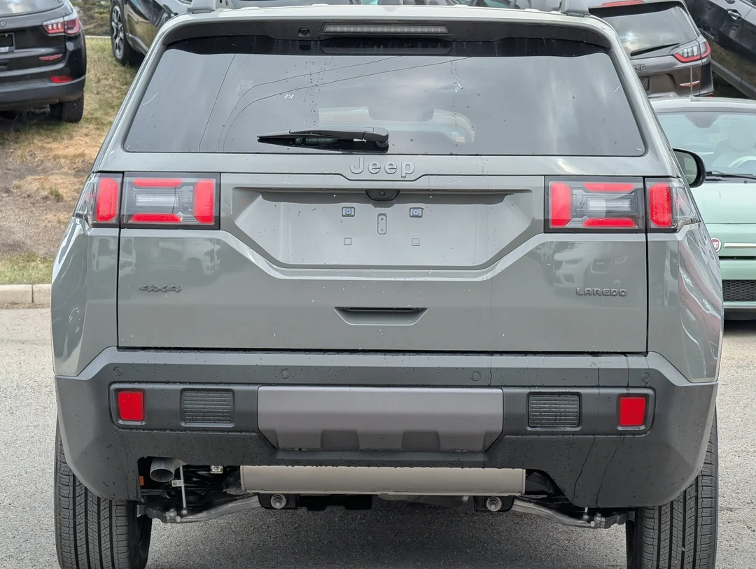 New 2026 Grey Jeep Laredo - - 4x4 - 1.6L Turbo Hybrid - Uconnect 5 w/ 12.3 Screen & More! image 7