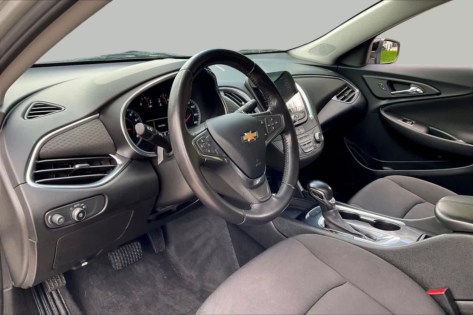 Used 2021 Silver Ice Metallic Chevrolet LT image 15