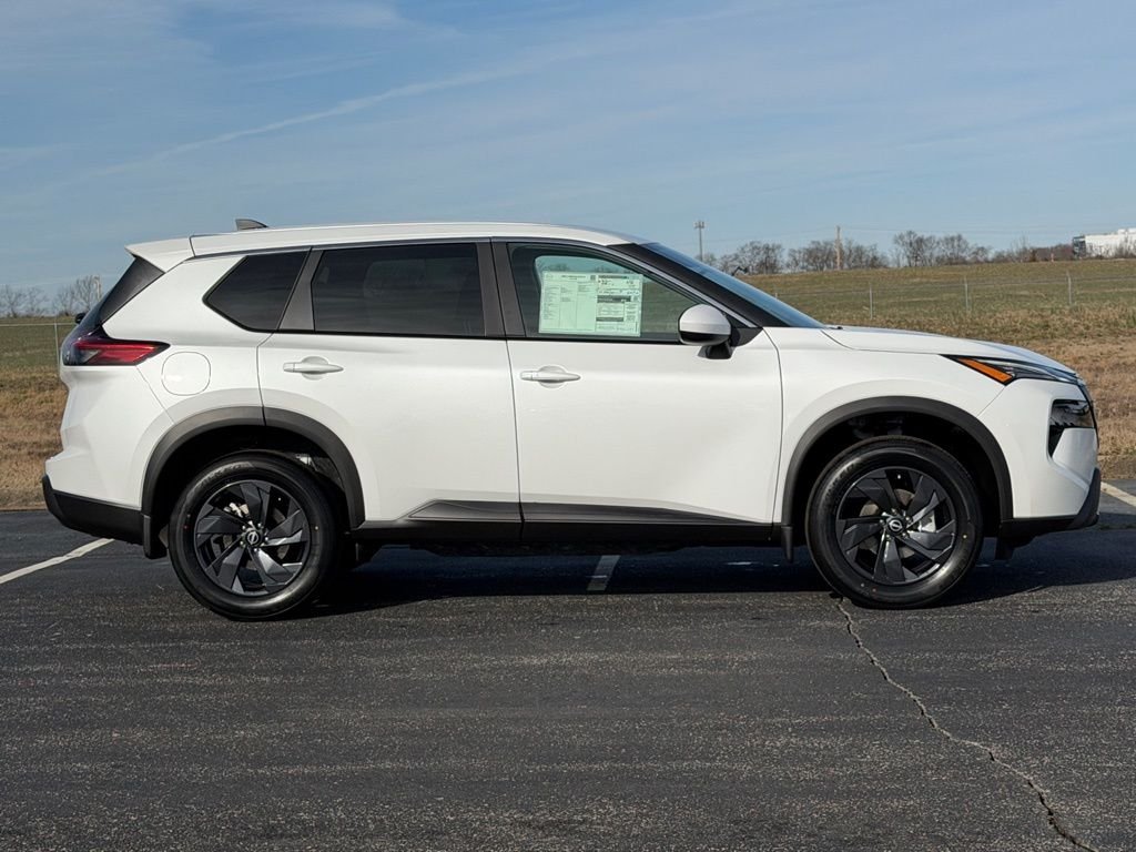 New 2026 Everest White Pearl TriCoat Nissan SV image 3