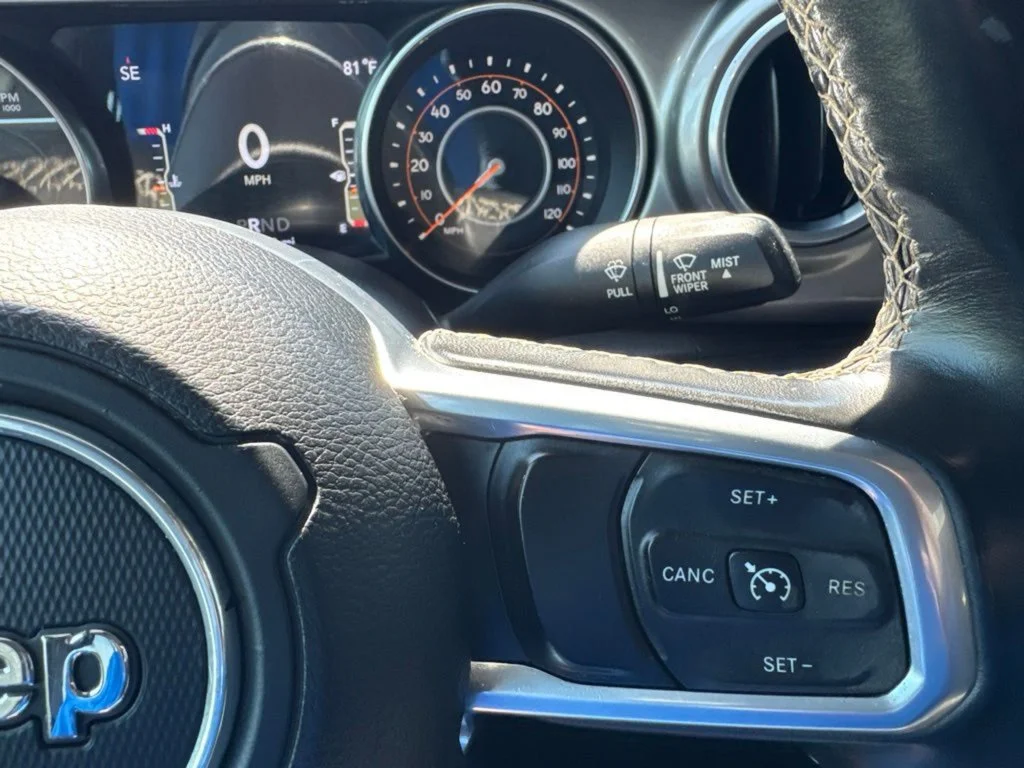 Used 2018 Sting-Gray Clearcoat Jeep Sahara image 18