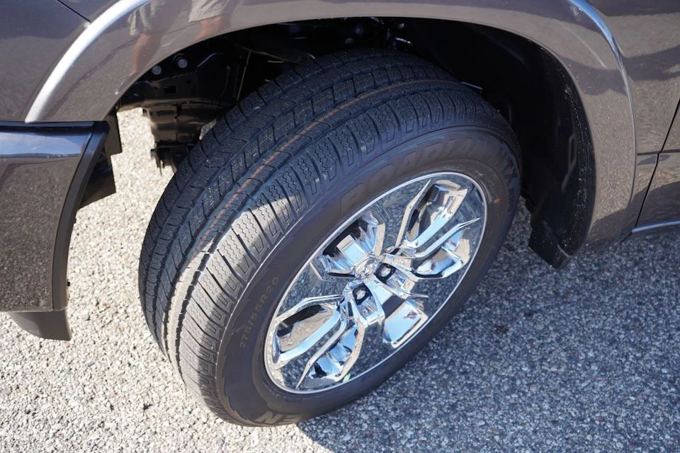 New 2026 Granite Crystal Metallic Clearcoat RAM Big Horn image 9