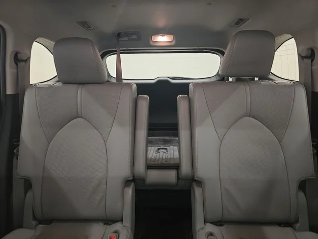 Used 2021 Blizzard Pearl Toyota Limited image 22