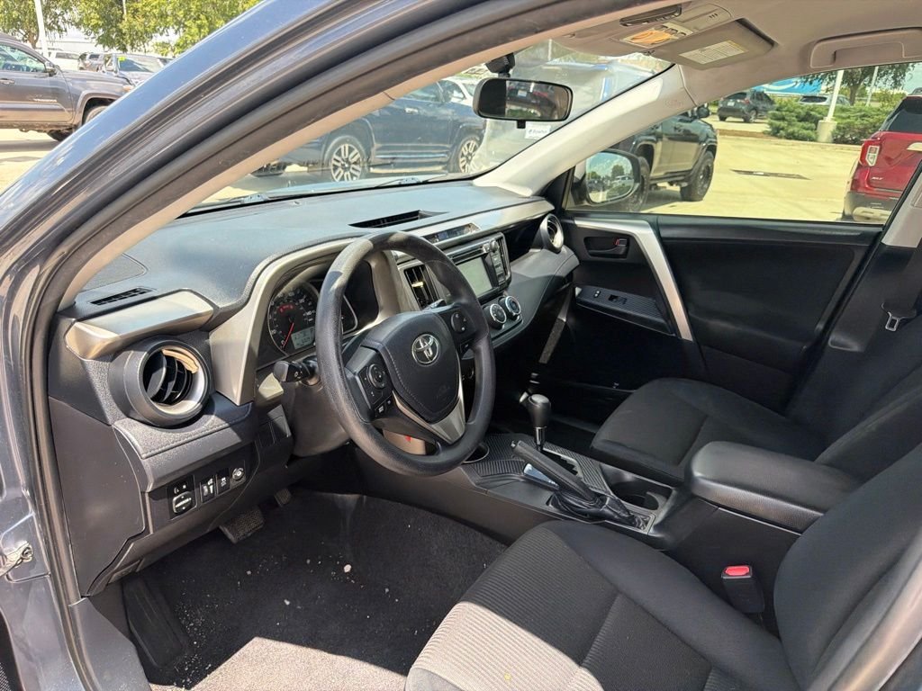 Used 2014 Blue Toyota LE image 3