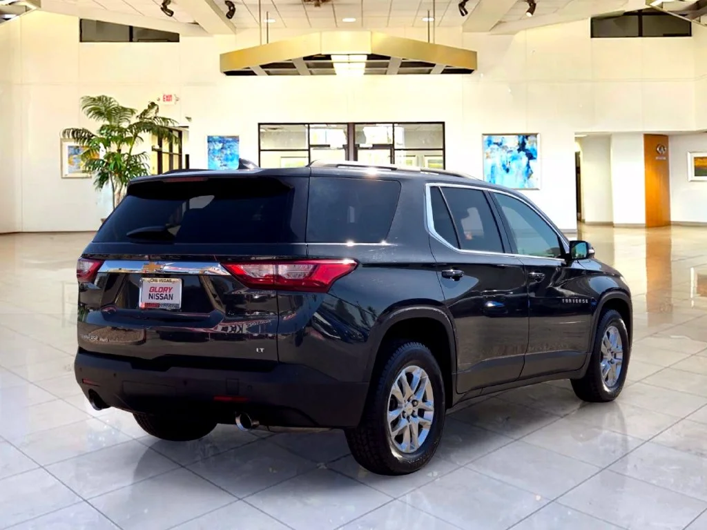 Used 2020 Gray Chevrolet LT image 5