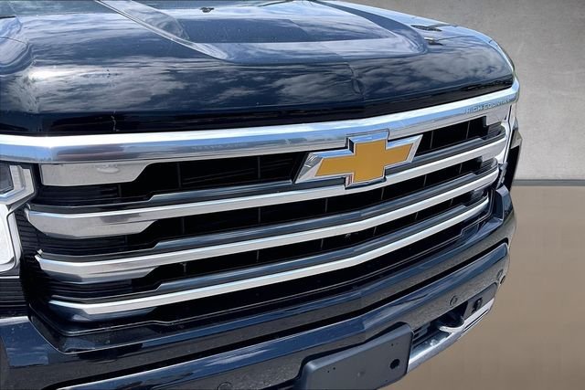 Used 2023 Black Chevrolet High Country image 26