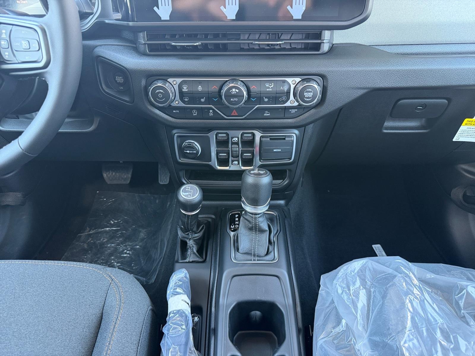 New 2026 Bright White Clear-Coat Exterior Paint Jeep Sport S image 4