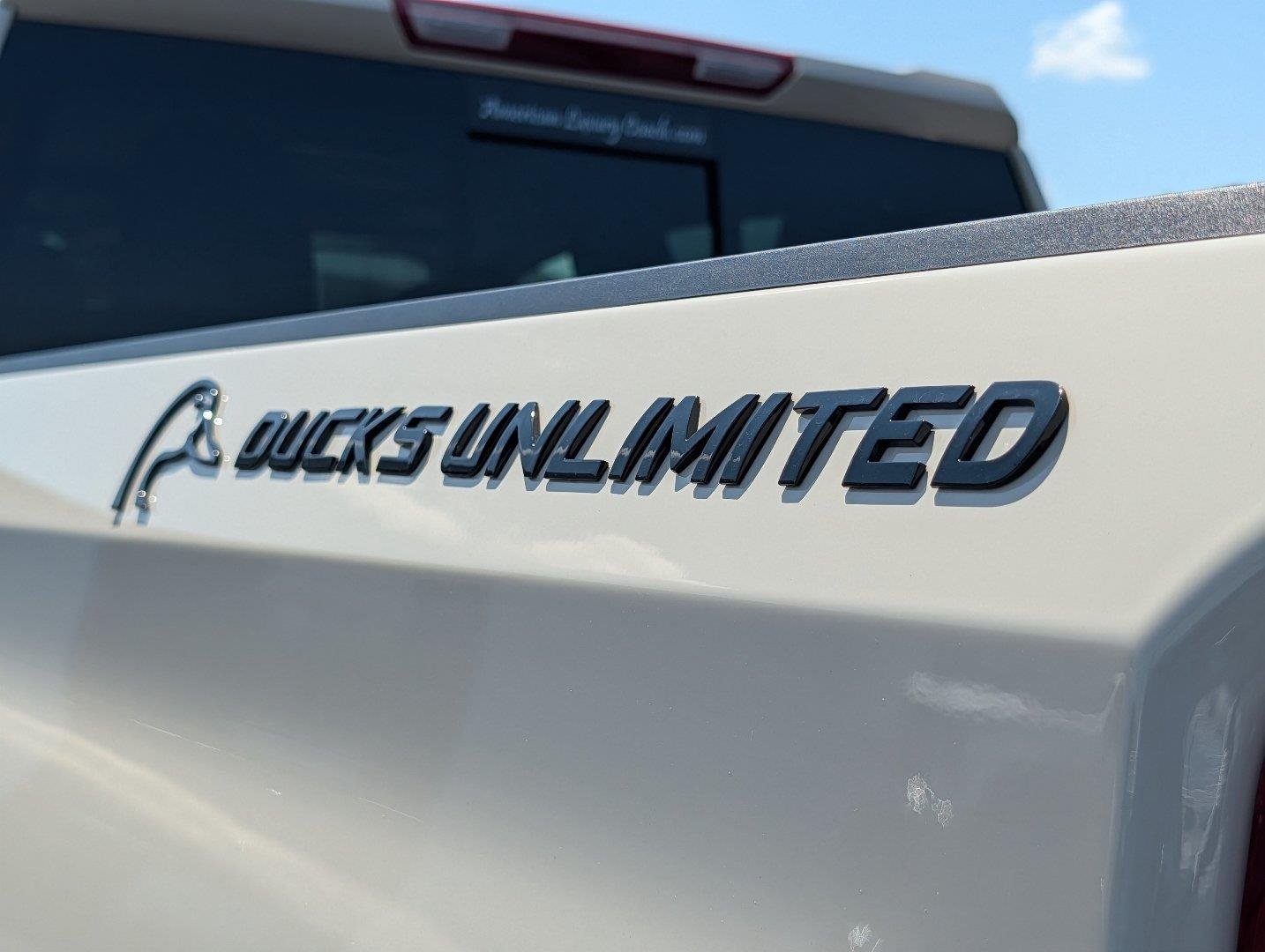 New 2026 White Sands Chevrolet RST image 36