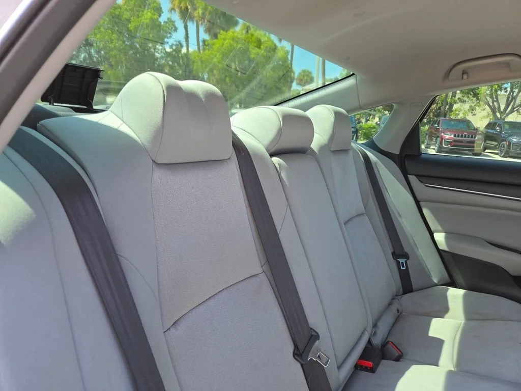 Used 2020 Silver Honda LX image 19
