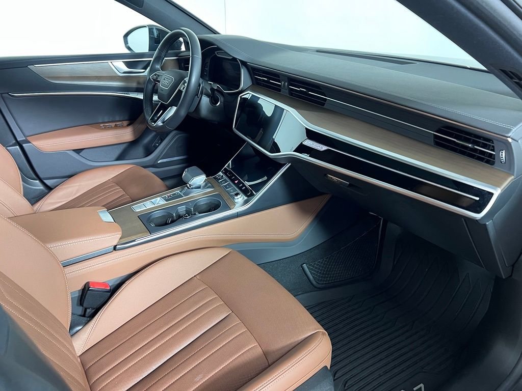 Used 2024  Audi 55 Prestige image 18