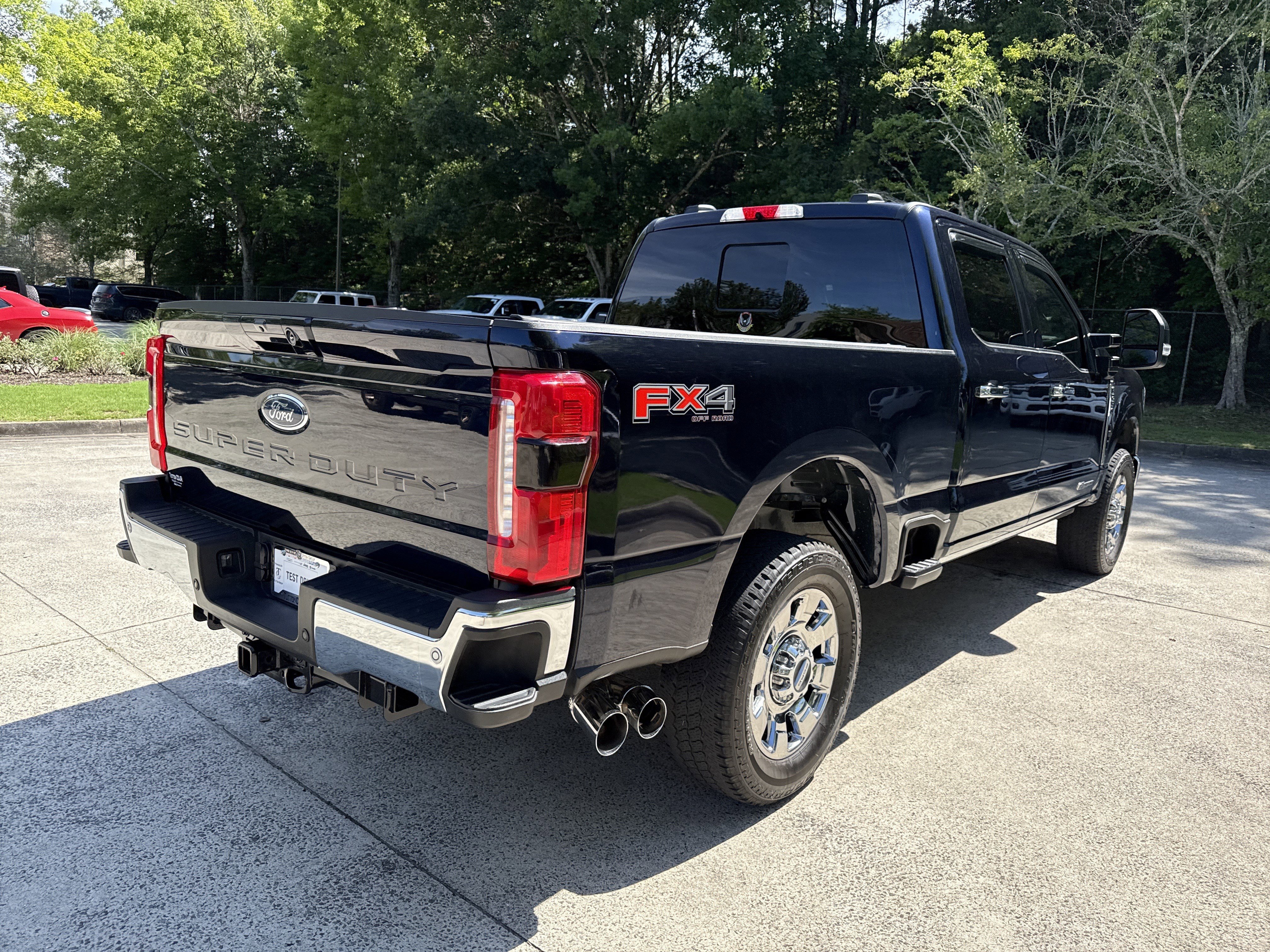 Used 2025 Blue Metallic Ford LARIAT image 7