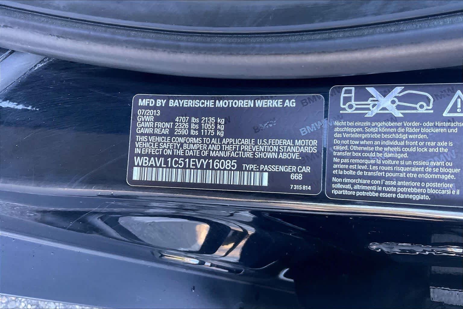 Used 2014 Black Sapphire Metallic BMW xDrive28i image 32