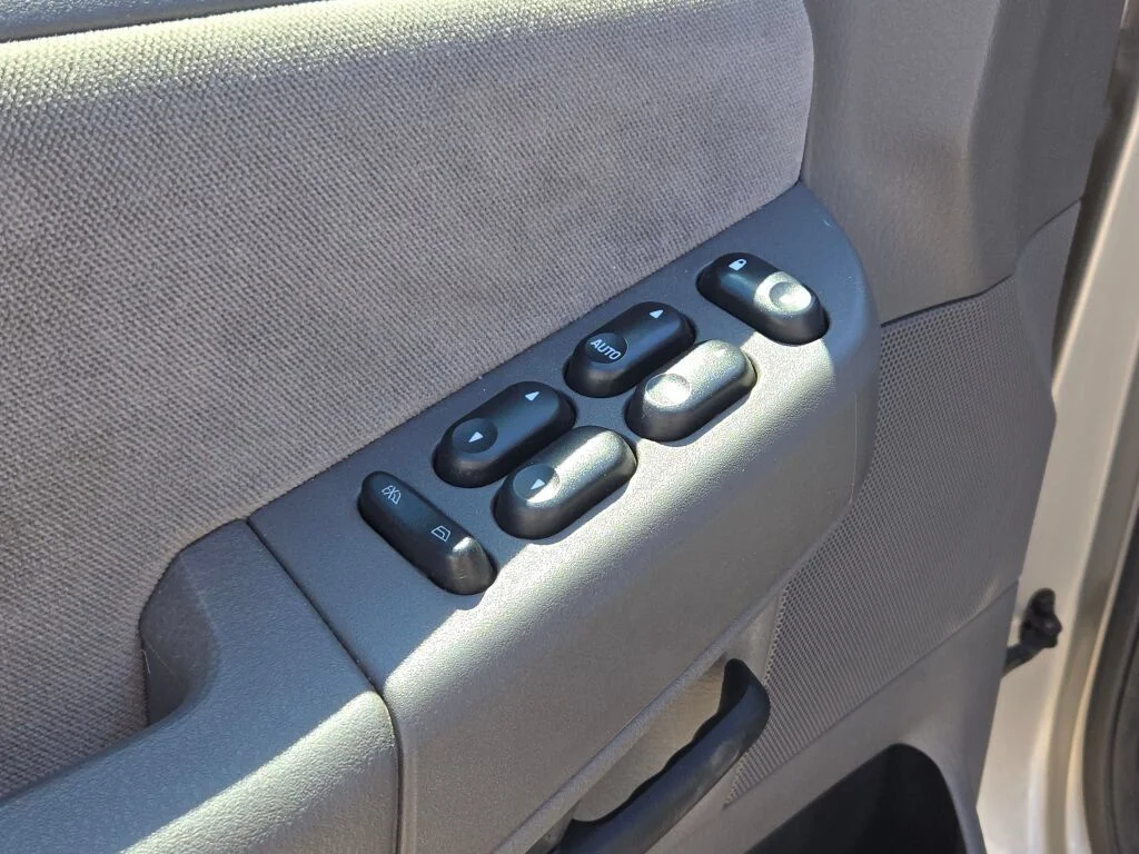Used 2005 Silver Birch Clearcoat Metallic Ford XLT image 22