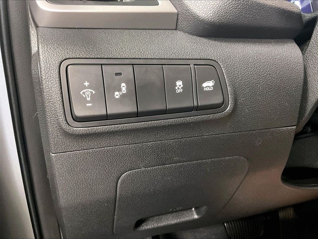Used 2017 Silver Hyundai Limited image 26