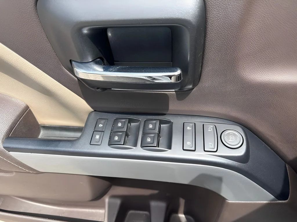 Used 2017 White Chevrolet 2LT image 25