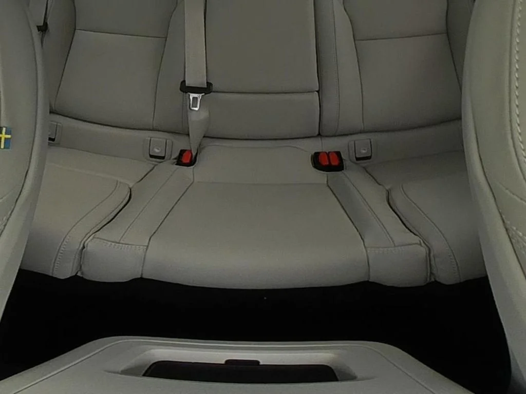 New 2026 White Volvo T8 Ultra image 33