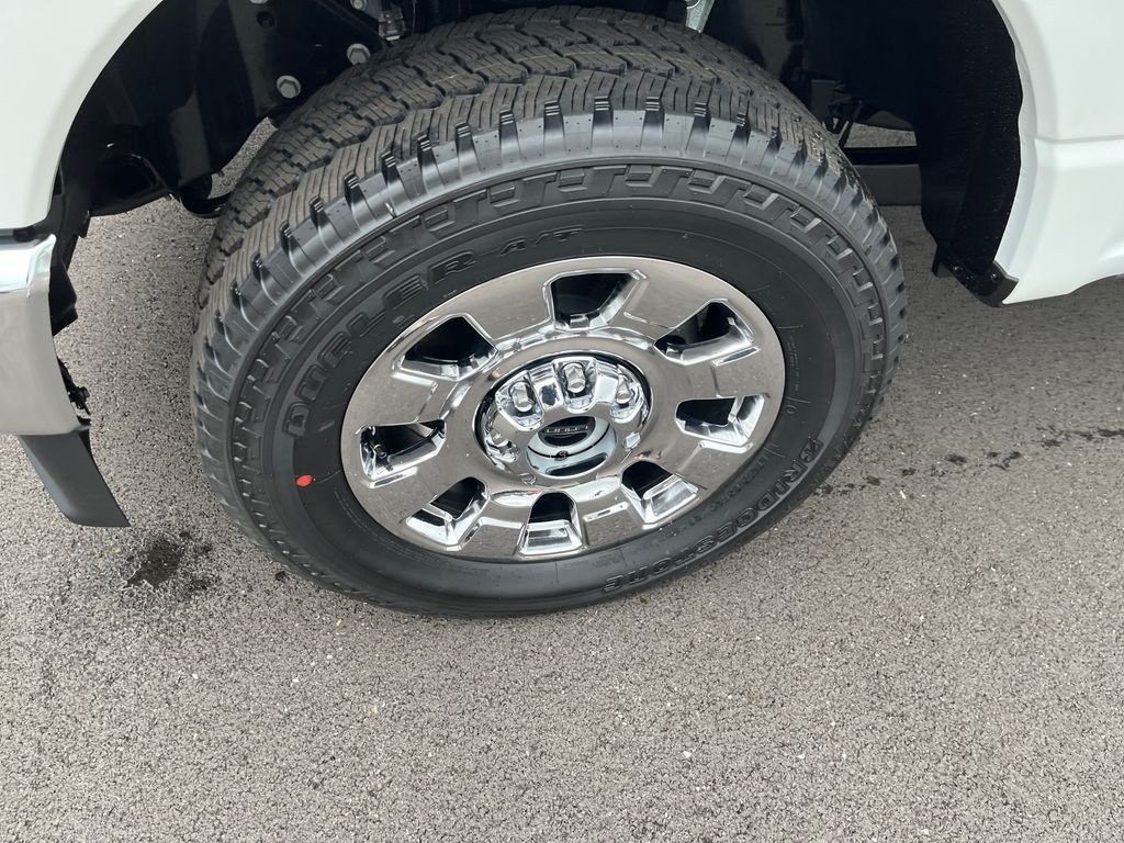 New 2026 Star White Metallic Tri-Coat Ford F-250® King Ranch® image 9