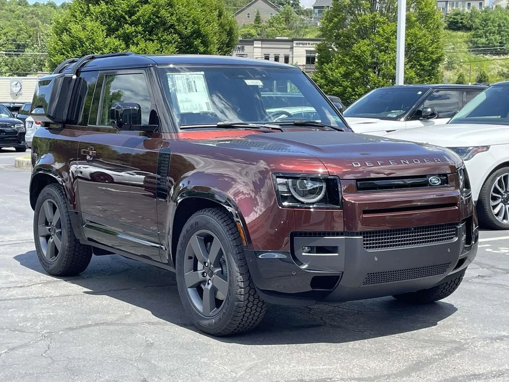 New 2026 Sedona Red Land Rover X-Dynamic SE image 3