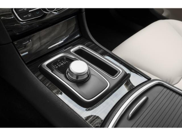 Used 2015 Bright White Clearcoat Chrysler Limited image 14
