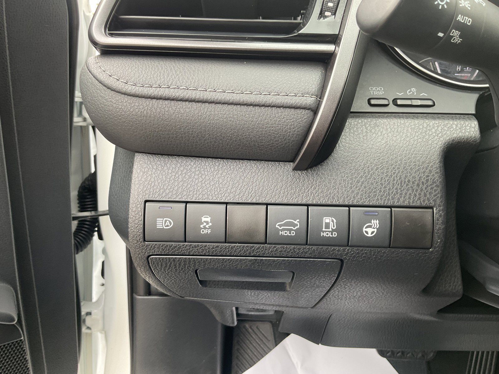 Certified Used 2024 Ice Toyota SE image 22