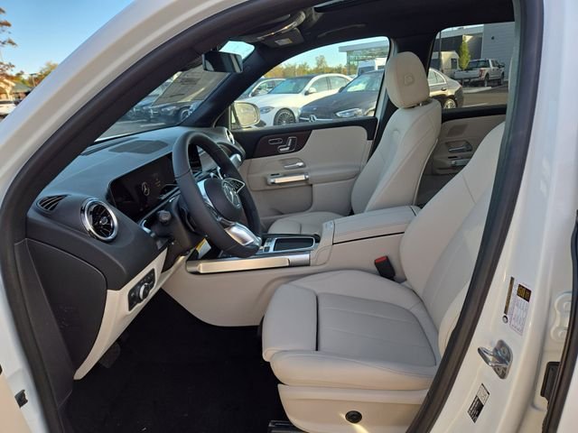 New 2026 Polar White Mercedes-Benz GLB250 image 23